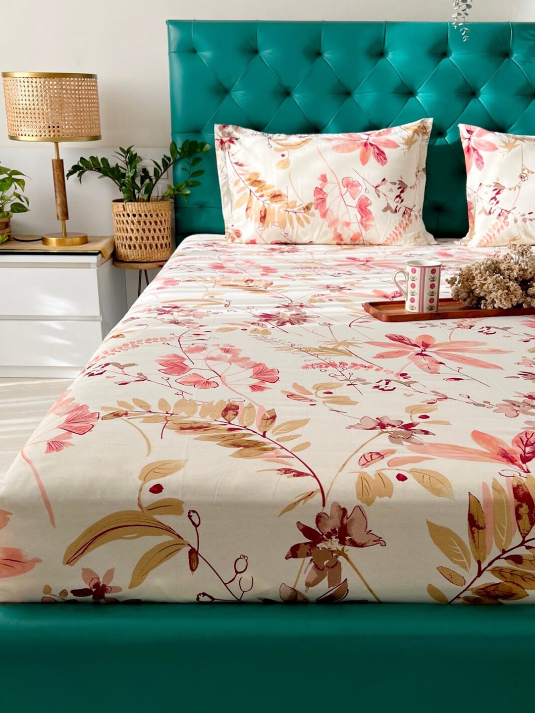 URBAN SPACE Serene White Floral Printed 200 TC Pure Cotton Bedsheet & Pillow Covers - Distacart