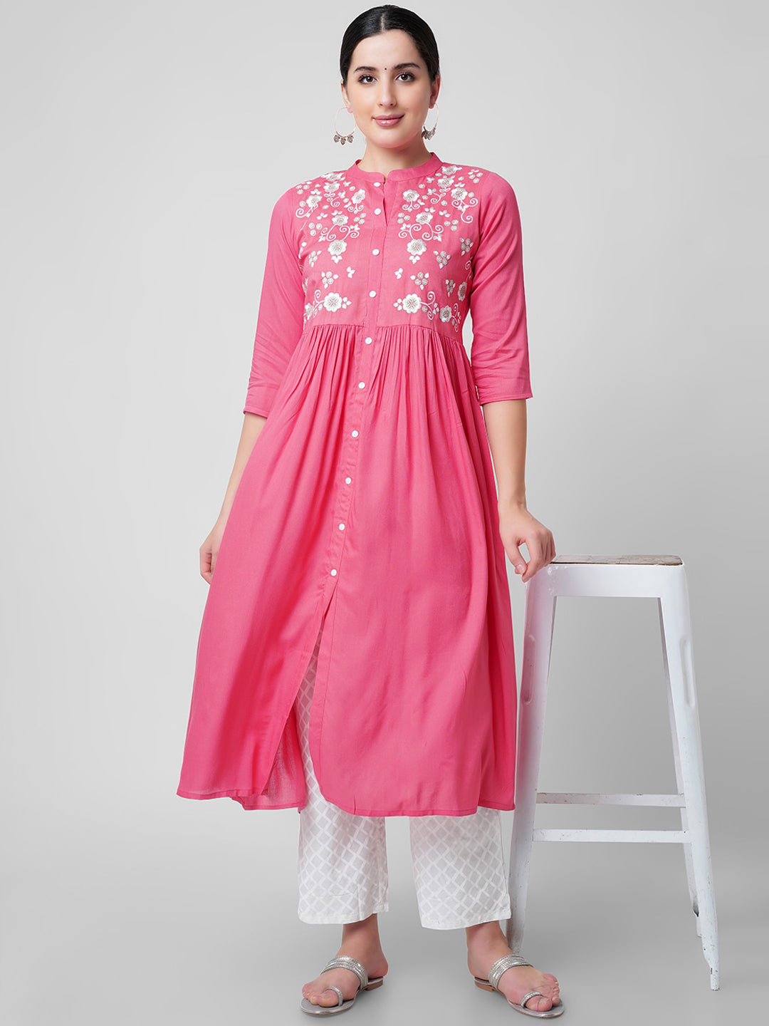 Kalini Women Peach-Coloured Floral Embroidered Handloom Kurta - Distacart