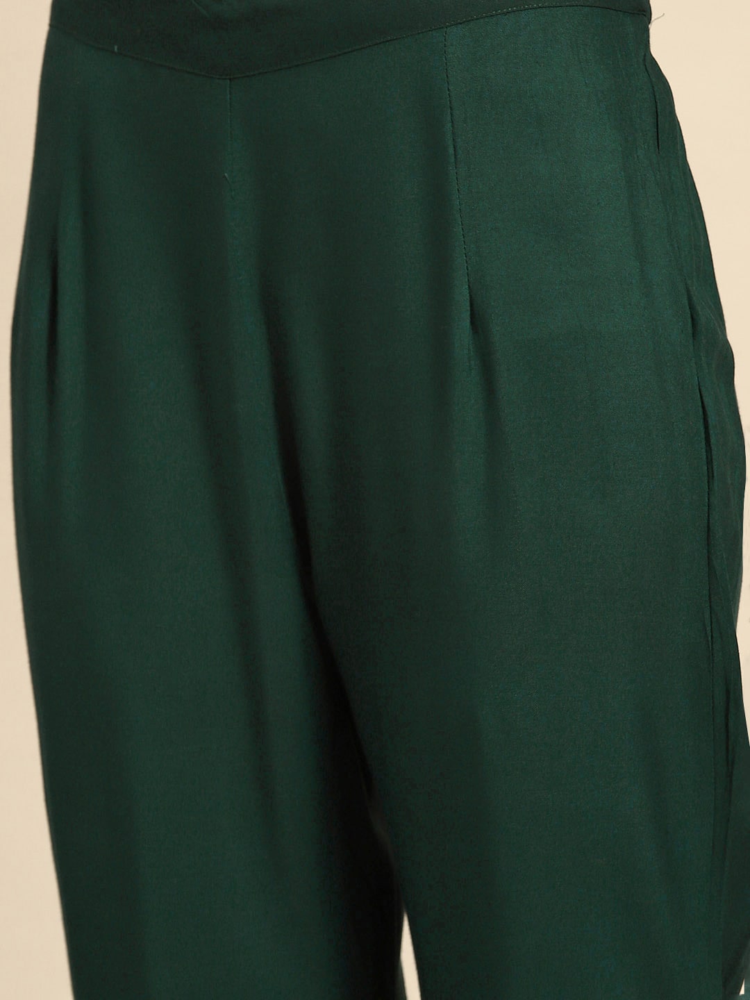Sangria Women Green Bandhani Printed Sequinned Kurta with Trousers - Distacart