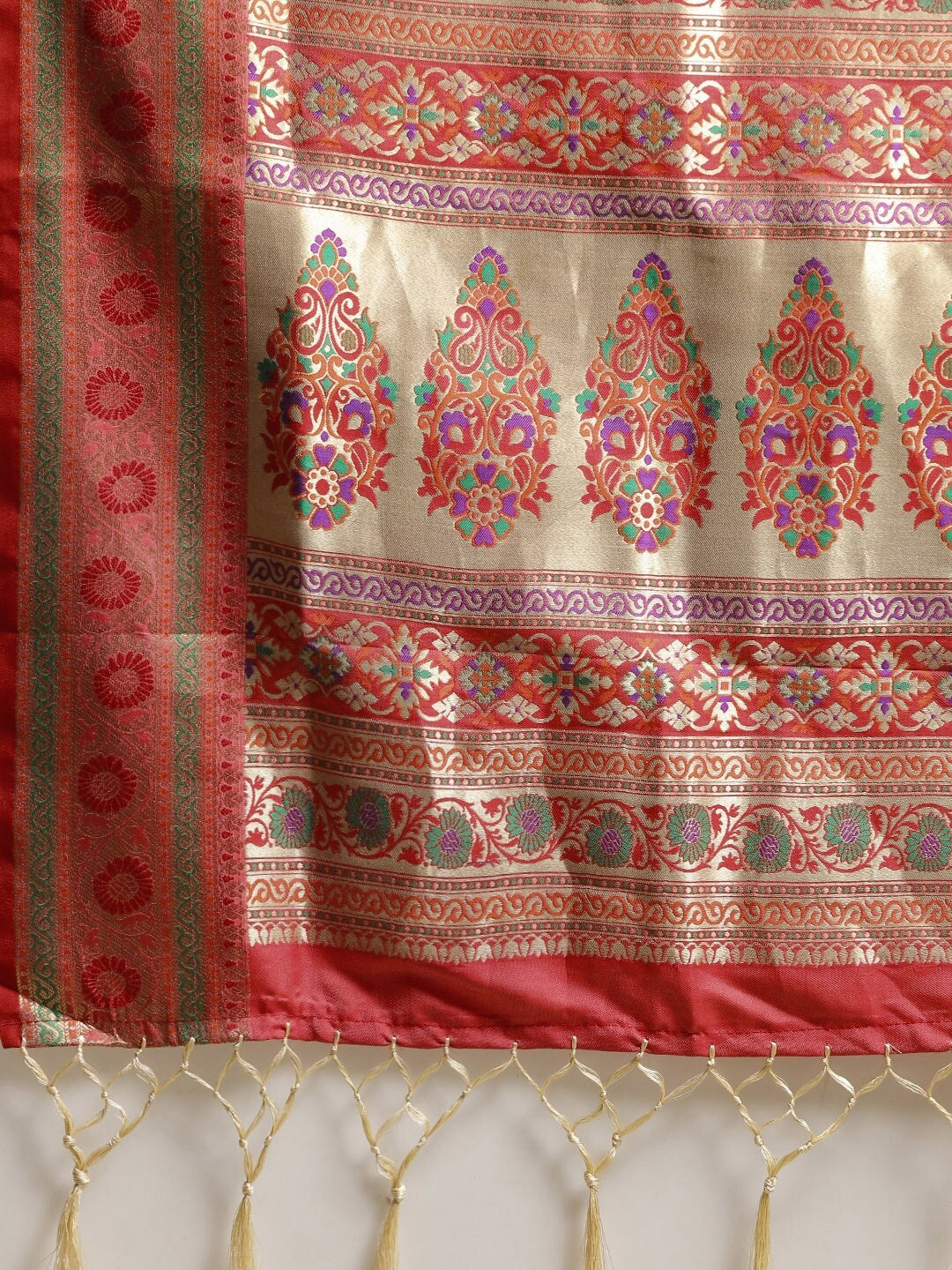 Saree Mall Cream Silk Blend Banarasi Sarees - Distacart