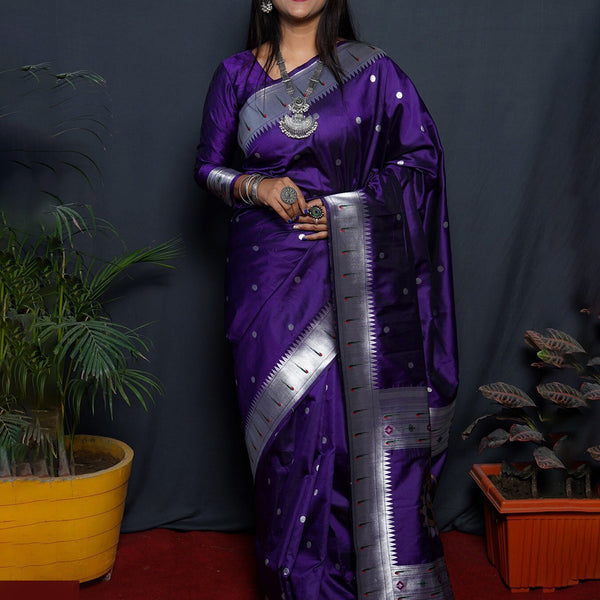 Kalini Geometric Woven Design Zari Silk Blend Paithani Saree - Distacart