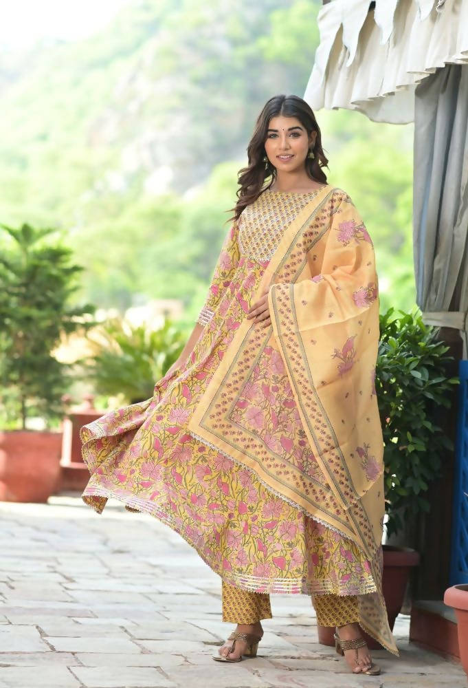 Yufta Women Yellow Floral Printed Pure Cotton Anarkali Kurta with Trouser & With Dupatta