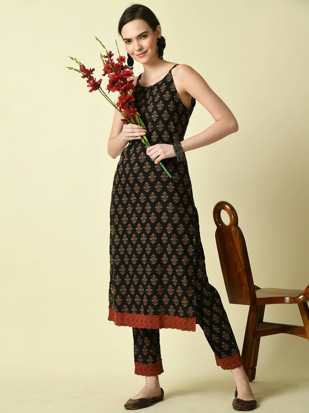 Myshka Women's Black Printed Kurta With Trouser - Distacart