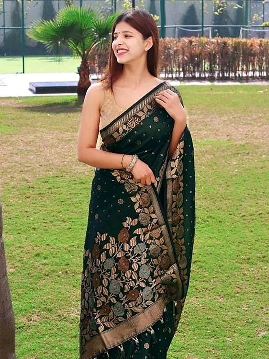 Kalini Floral Woven Design Zari Banarasi Saree - Distacart