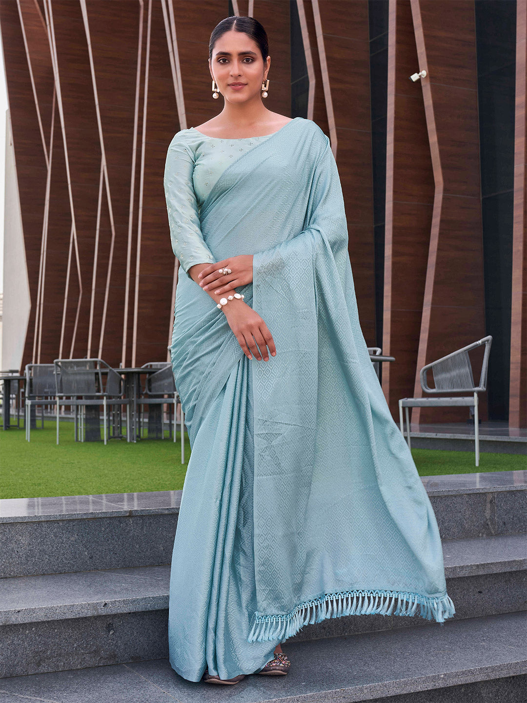 Tikhi Imli Geometric Printed Saree With Tassels - Distacart