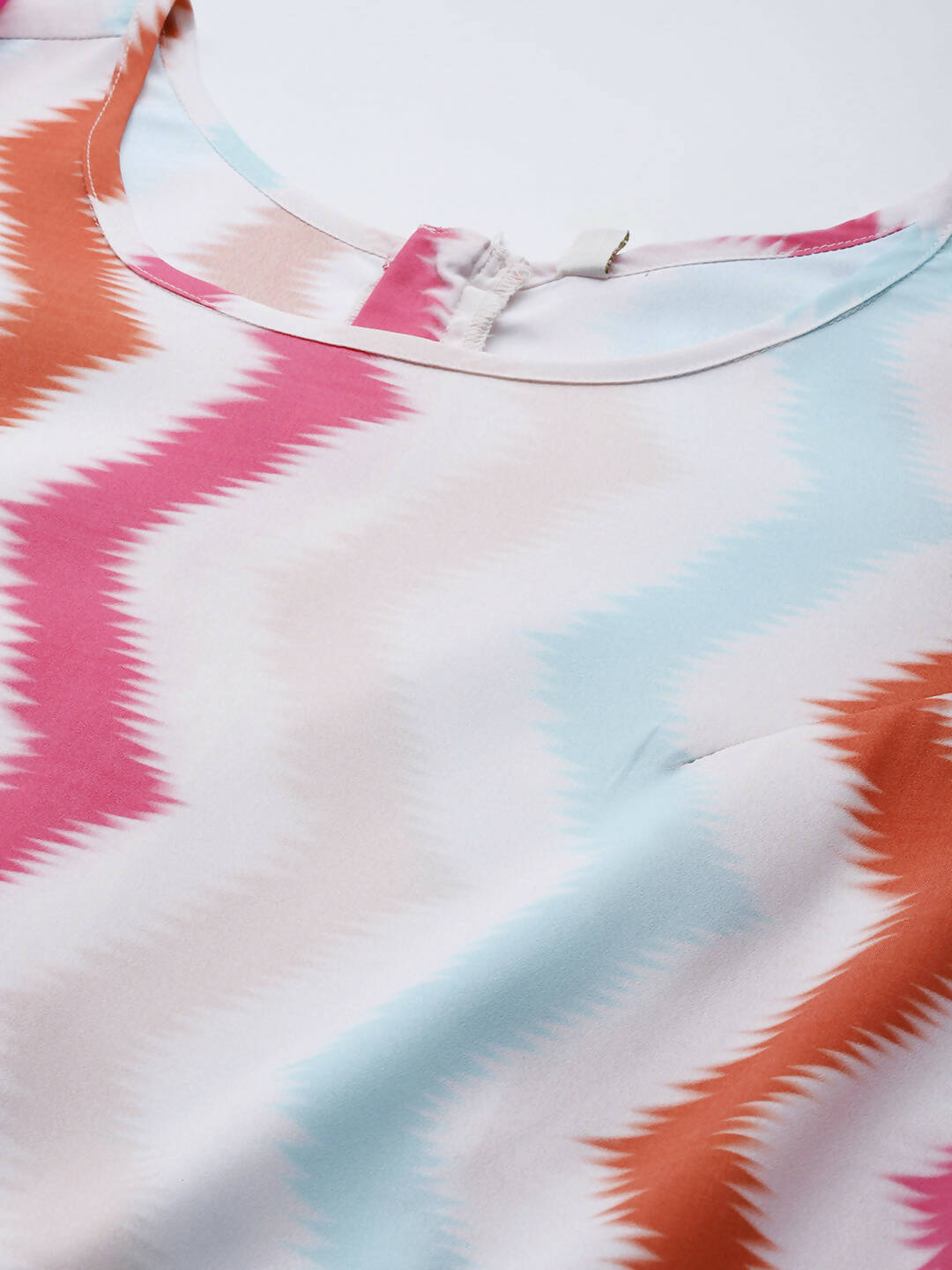 Ahalyaa White & Pink Zig Zag Striped Basic Jumpsuit - Distacart