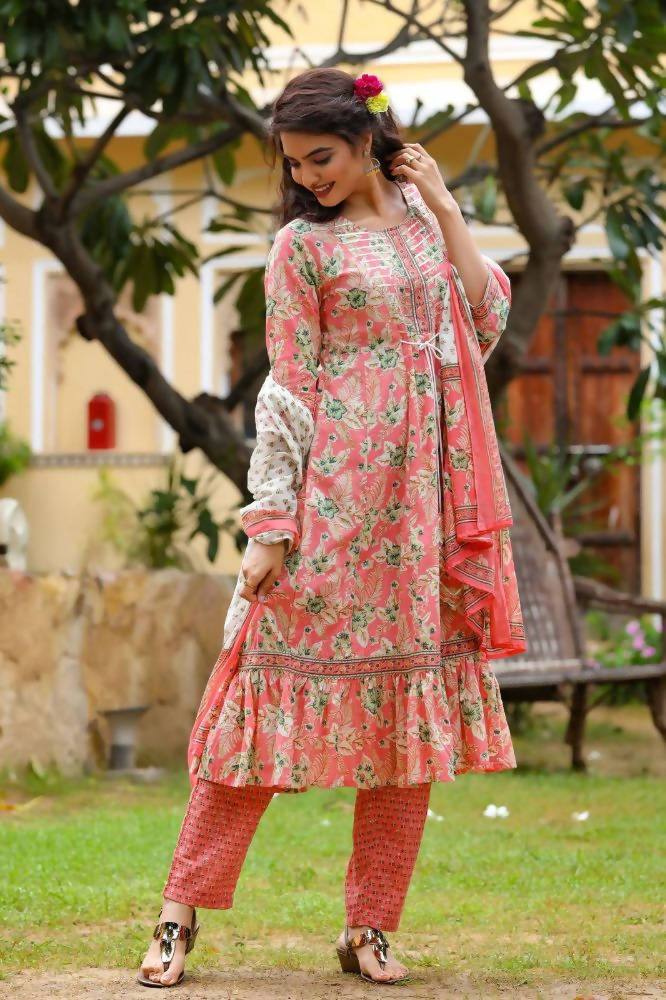 Yufta Pink Printed Tiered Kurta with Trouser and Dupatta