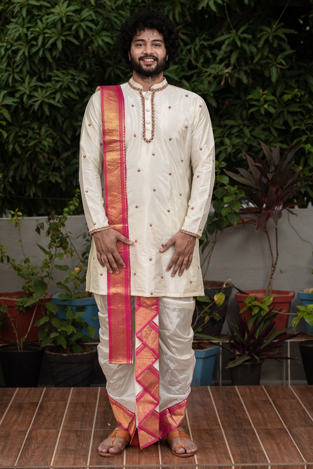 Classic Hand Embroidery Designer Pattu Kurta and Dhoti Set by Hilo Designs - Distacart