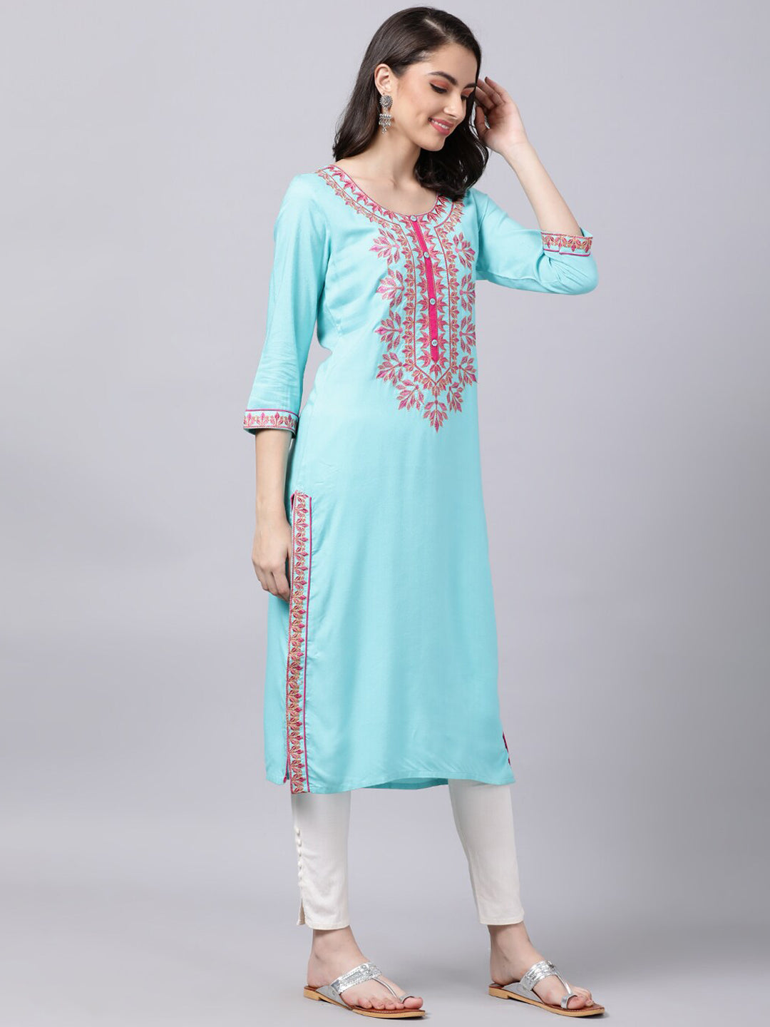Souchii Women Blue & Pink Embroidered Round Neck Straight Kurta - Distacart