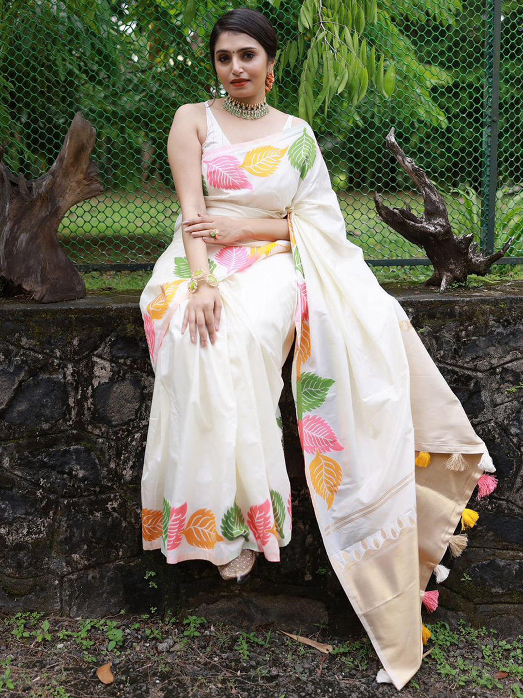 Mitera Floral Printed Zari Banarasi Saree - Distacart