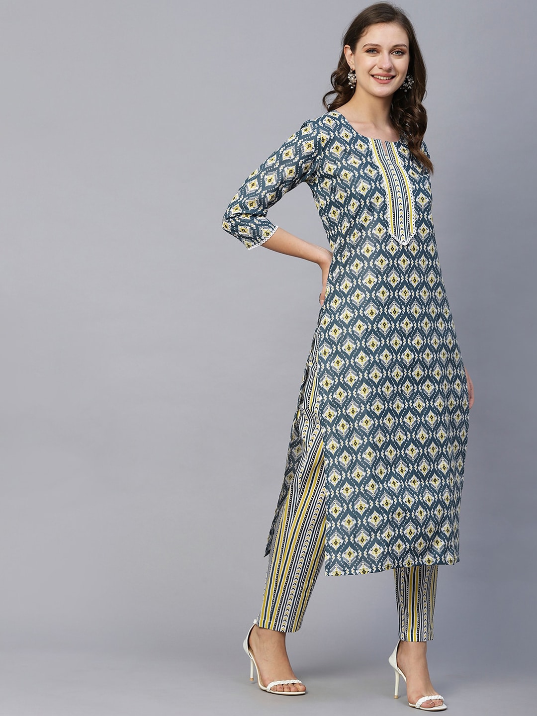 Kalini Ethnic Motifs Printed Regular Kurta with Trousers - Distacart