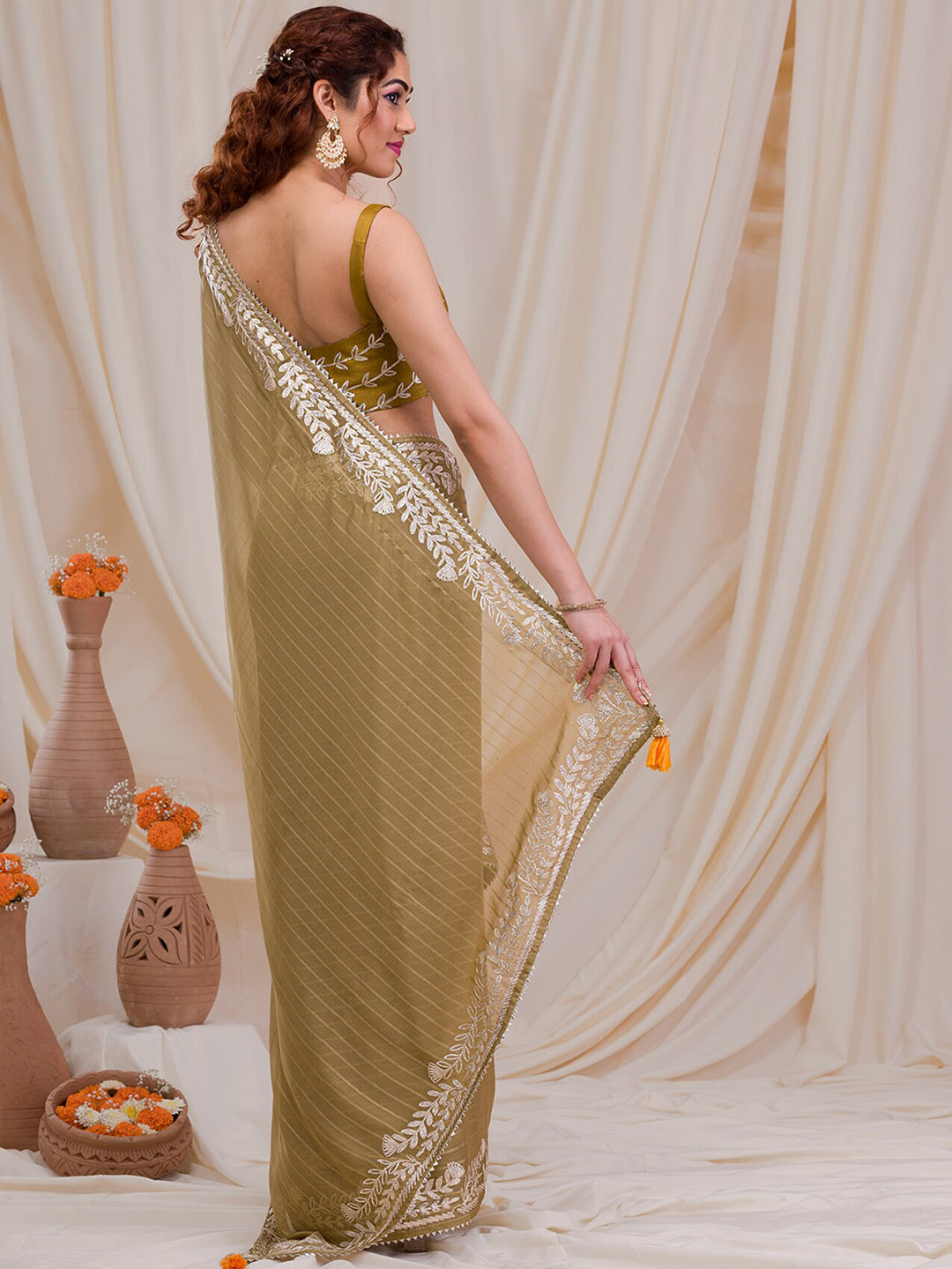 Koskii Striped Embroidered Saree - Distacart