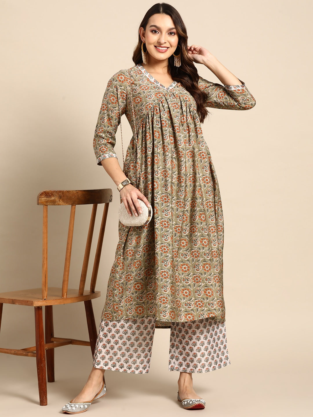 Sangria Women Olive Green Floral Printed Empire Kurta with Trousers - Distacart
