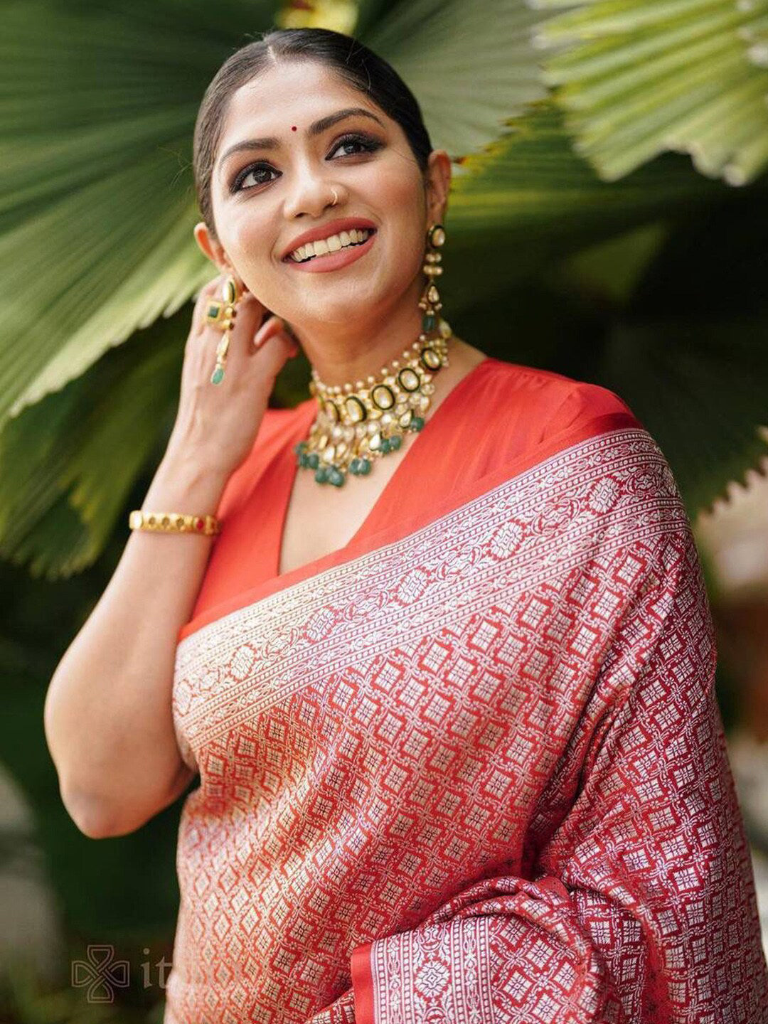 Kalini Ethnic Motifs Woven Design Zari Banarasi Saree - Distacart