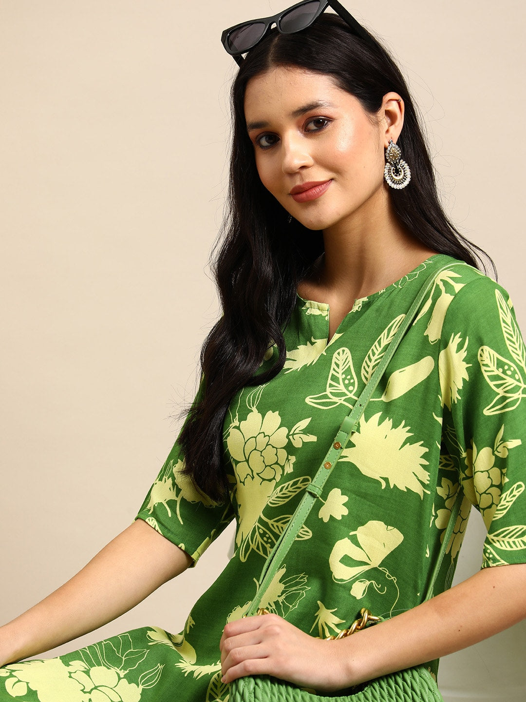 Sangria Floral Printed Regular Kurta with Trousers - Distacart