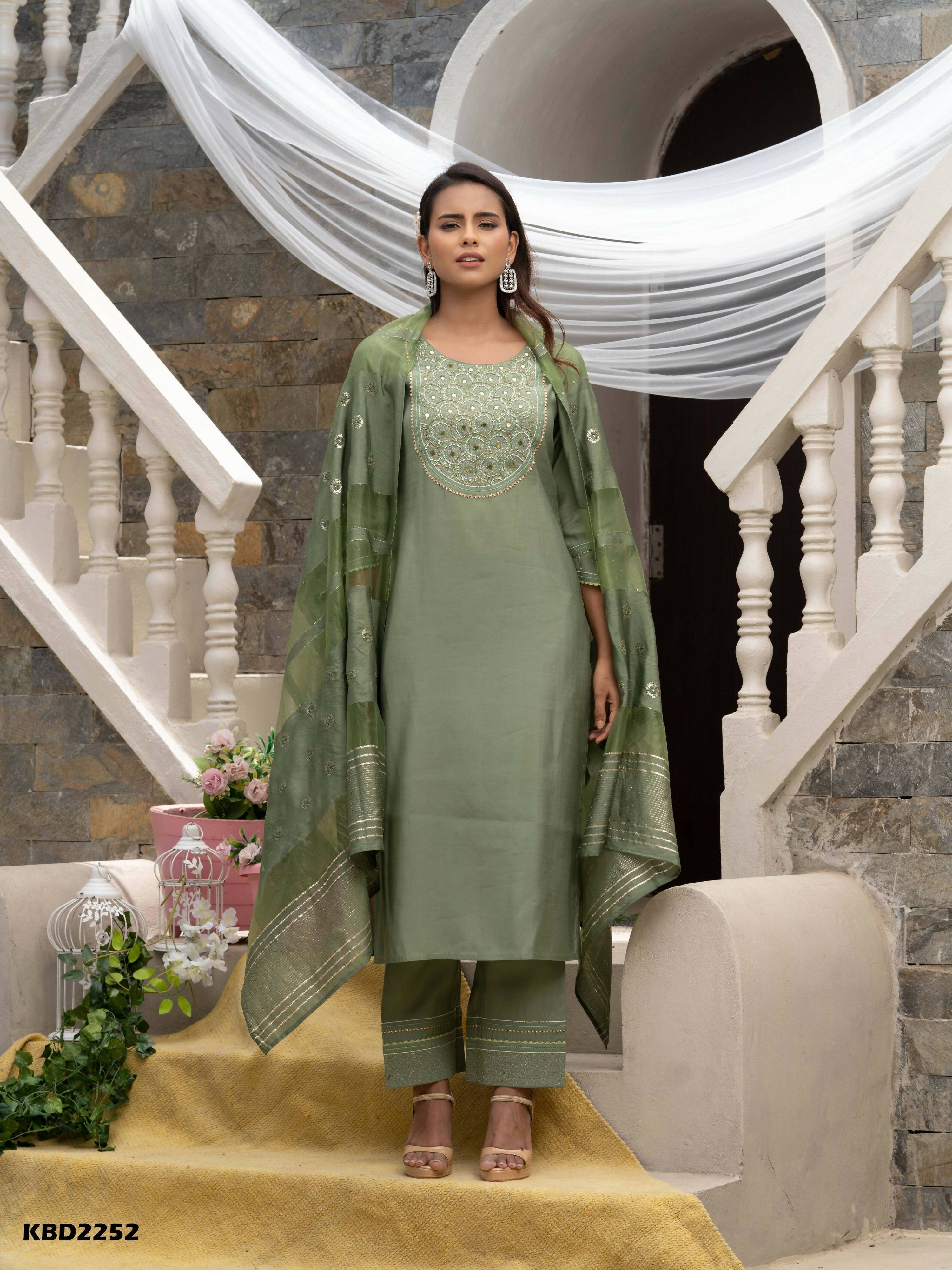 Green Roman Silk Plain Kurta with Pant & Dupatta - Disha - Distacart