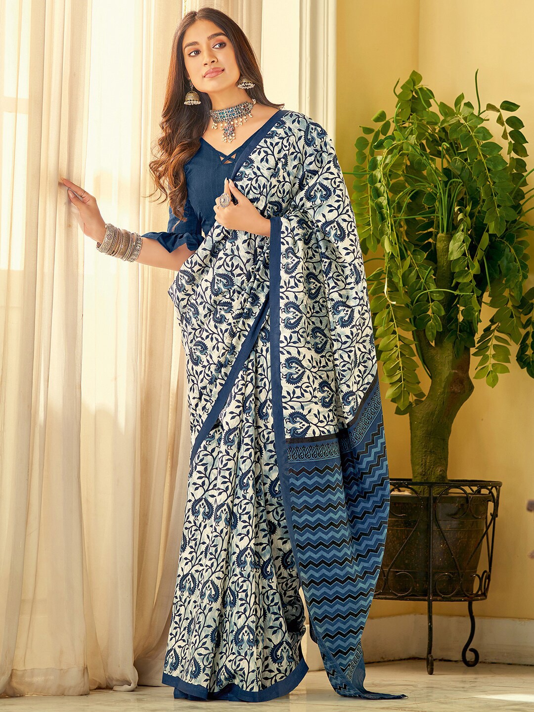 Saree Mall Off White & Blue Ethnic Motifs Dabu Saree - Distacart