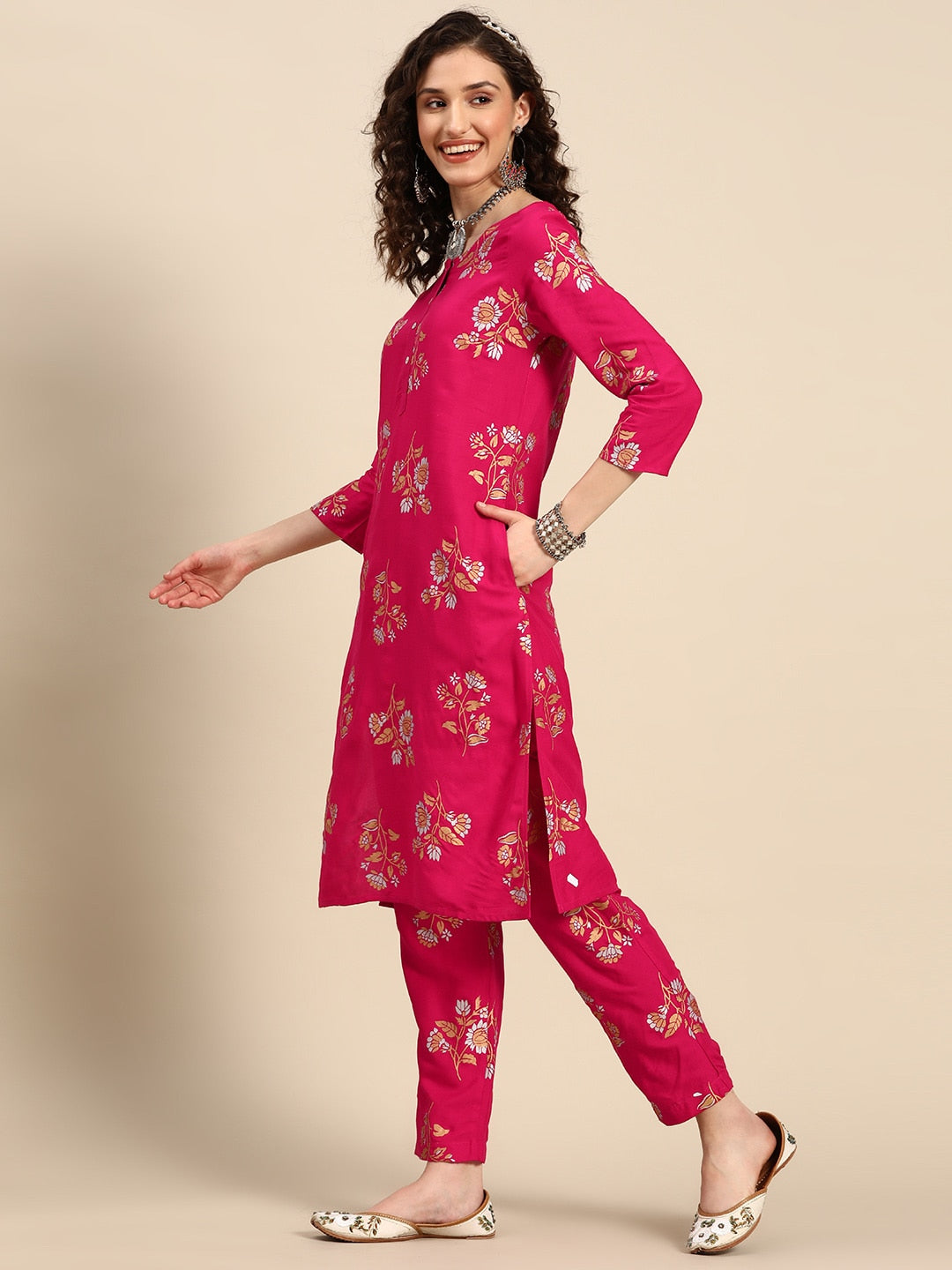 Sangria Floral Printed Regular Kurta With Trousers & Dupatta - Distacart