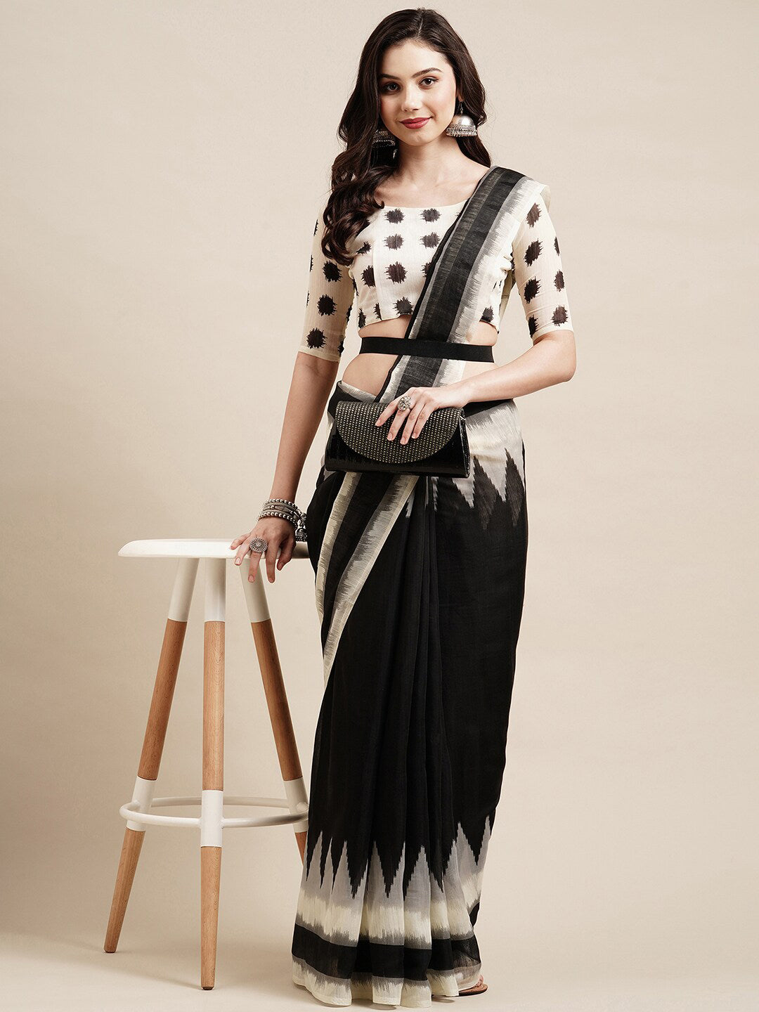Saree Mall Black & White Pure Cotton Saree - Distacart