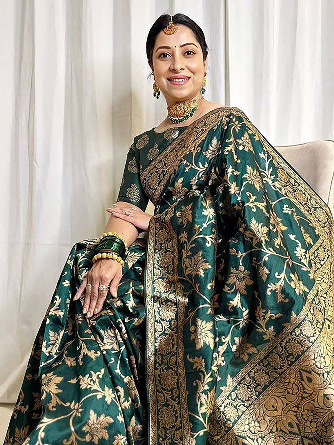 Kalini Floral Woven Design Banarasi Saree - Distacart