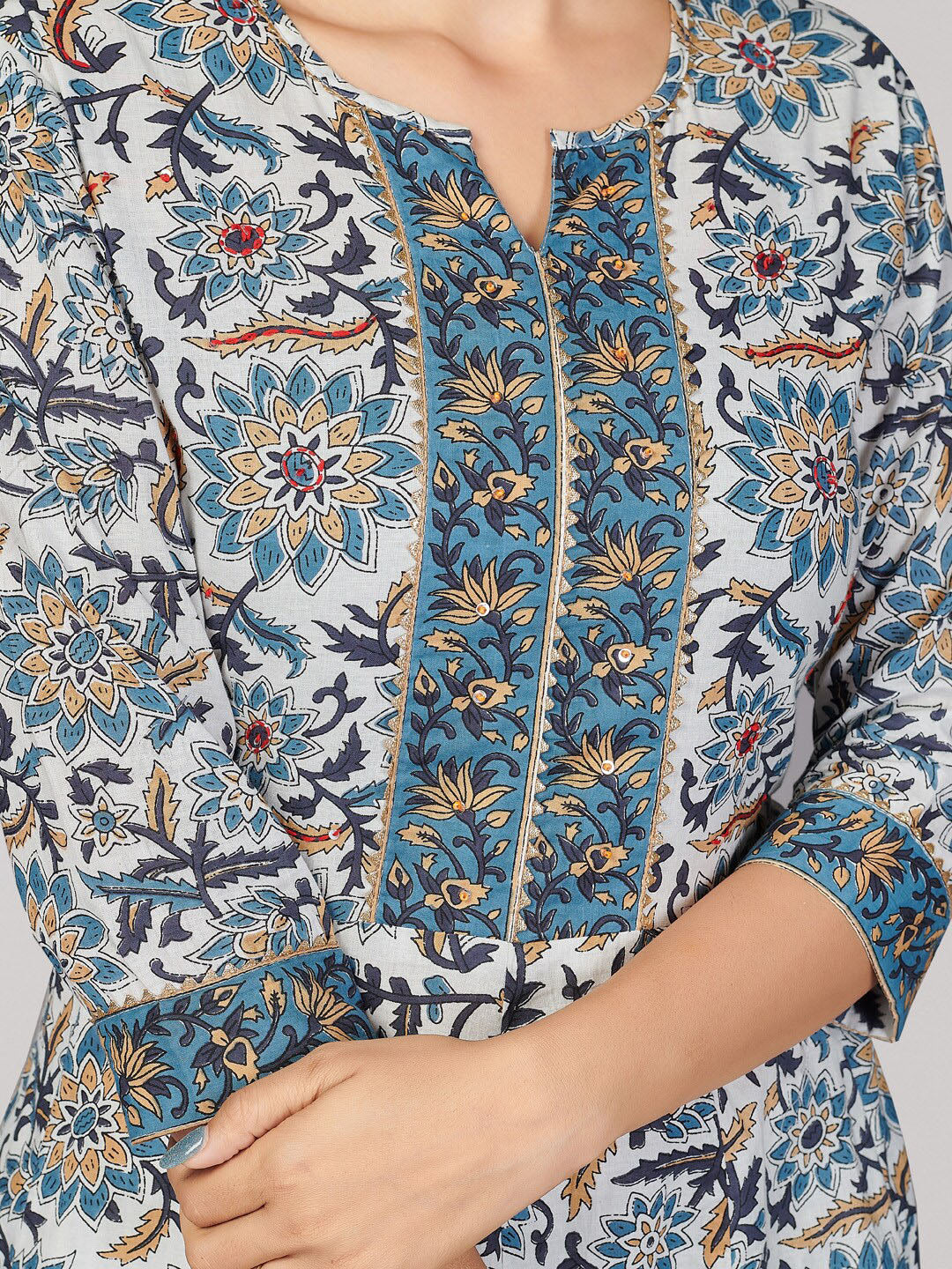 Kalini Floral Printed Sequinned Pure Cotton Kurta with Trousers & Dupatta - Distacart