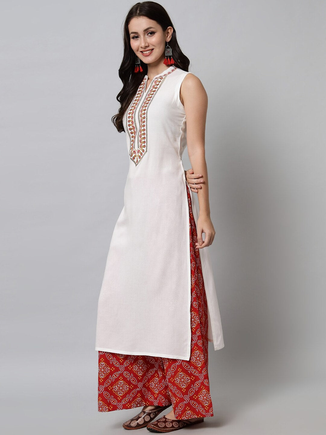 Kalini Women White Embroidered Thread Work Kurta - Distacart