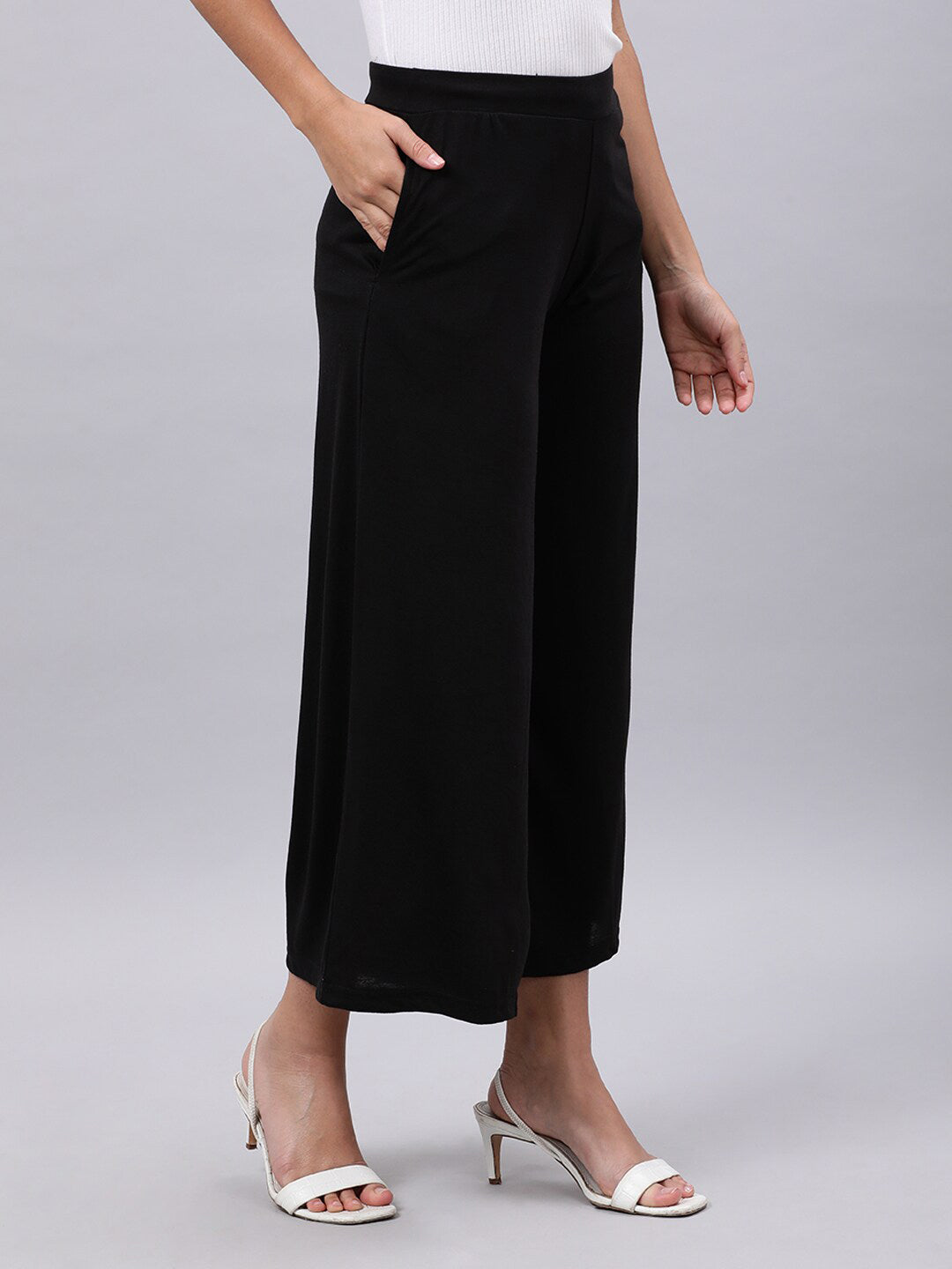 Souchii Women Black Liva Solid Palazzos - Distacart