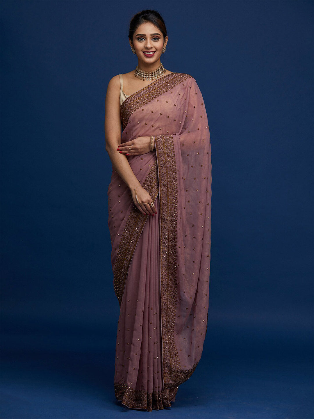 Koskii Lavender & Gold-Toned Floral Embroidered Saree - Distacart