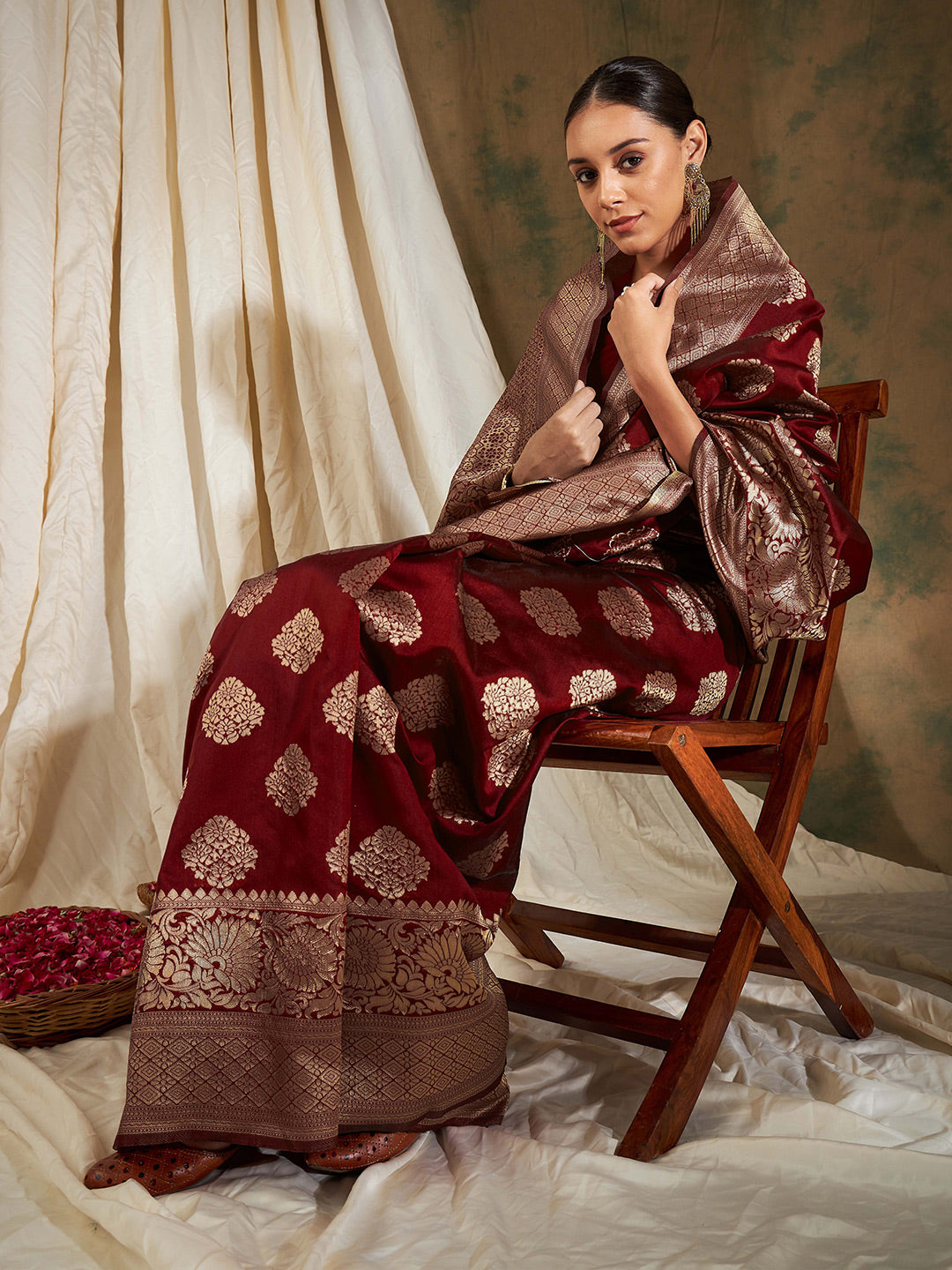 Sangria Maroon Ethnic Motifs Woven Design Zari Banarasi Saree - Distacart