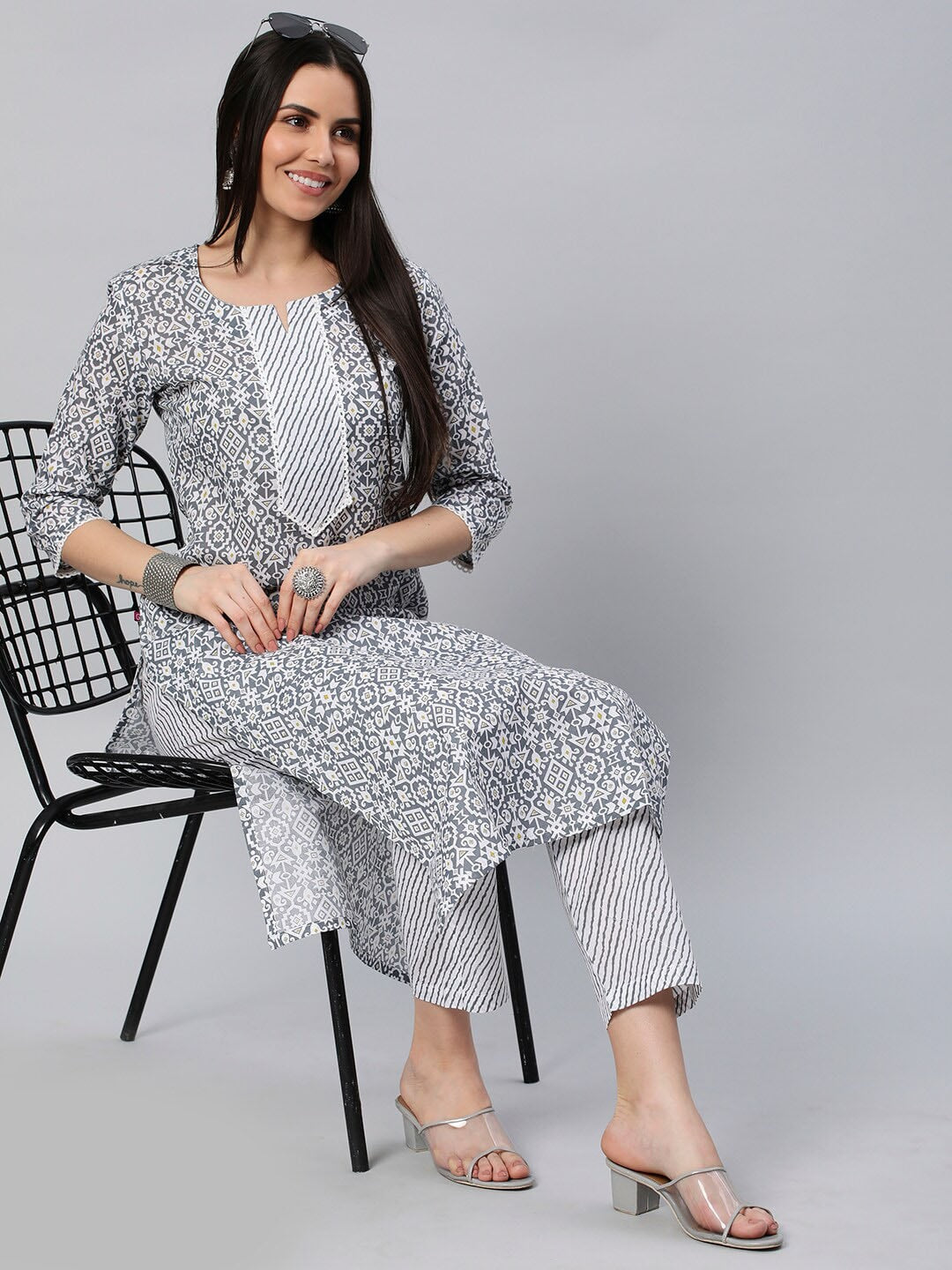Kalini Ethnic Motifs Printed Kurta with Trousers - Distacart