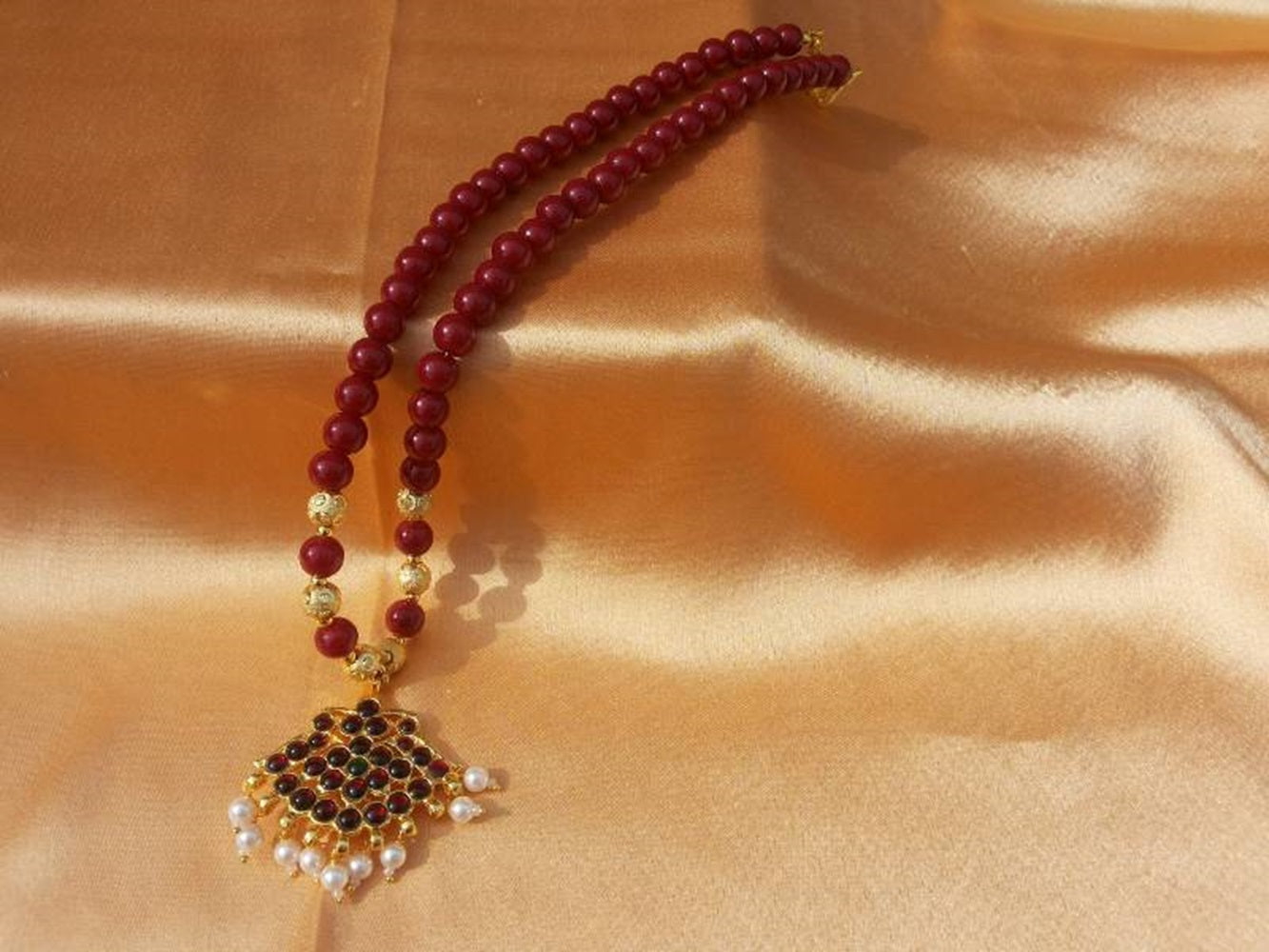 Red Necklace - Distacart