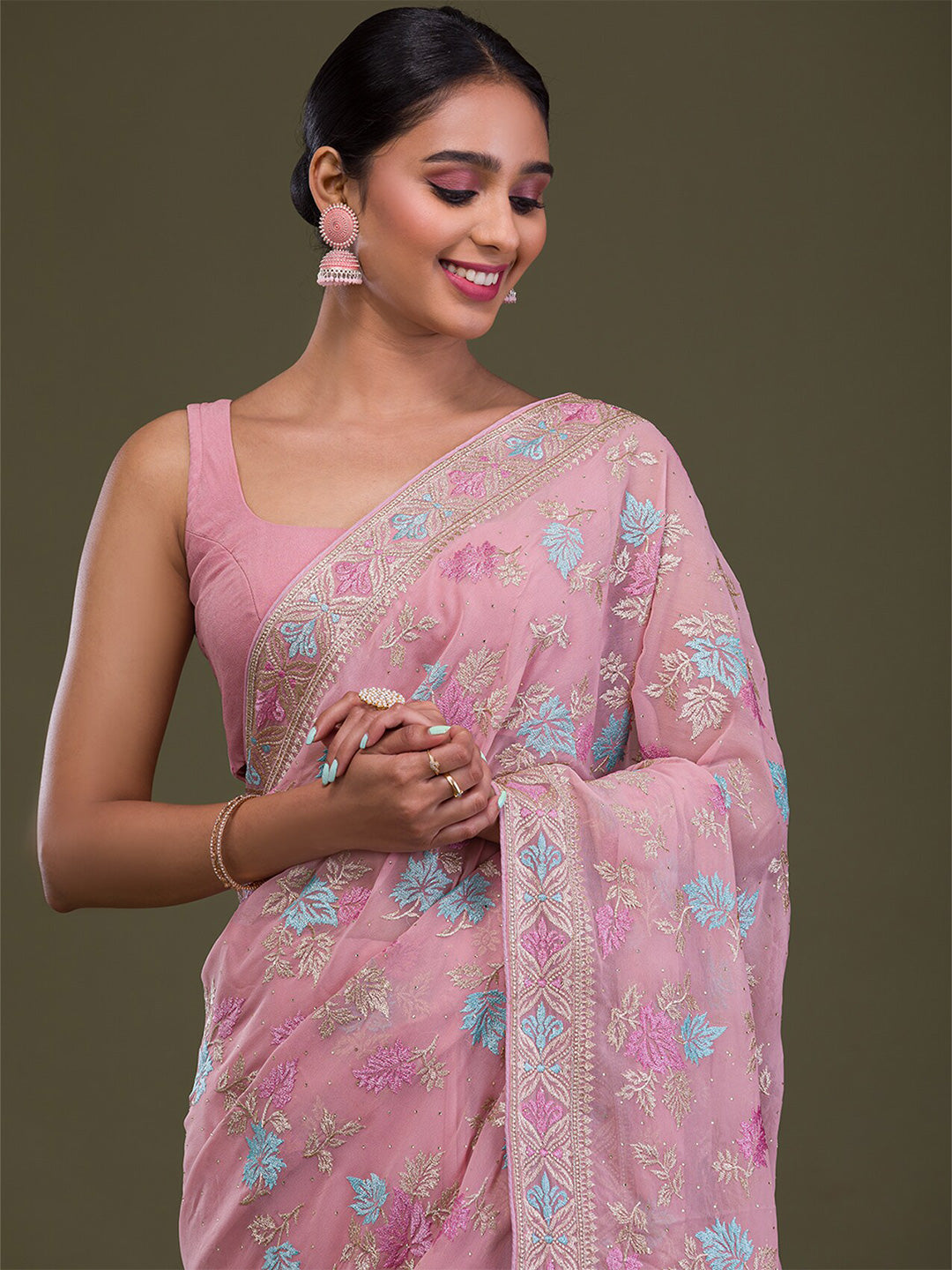Koskii Floral Embroidered Saree - Distacart