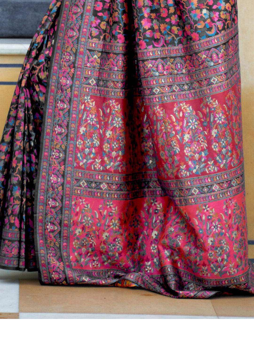 Mitera Black & Pink Floral Silk Blend Saree - Distacart