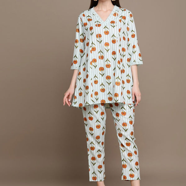 HERE&NOW Floral Printed Lace Inserted V-Neck Kurti with Trousers - Distacart