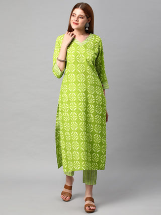 Kalini Women Green Floral Printed Kurta with Trousers - Distacart