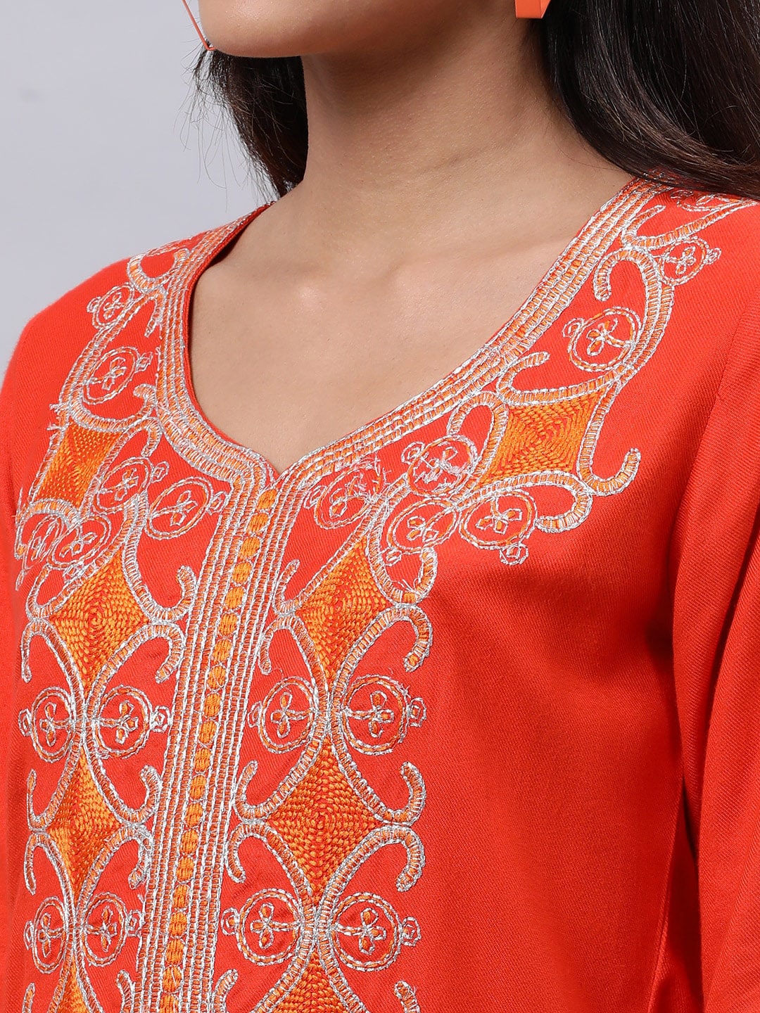 Souchii Orange Ethnic Motifs Thread Work Grandeur & Majestic Artwork Kurta - Distacart