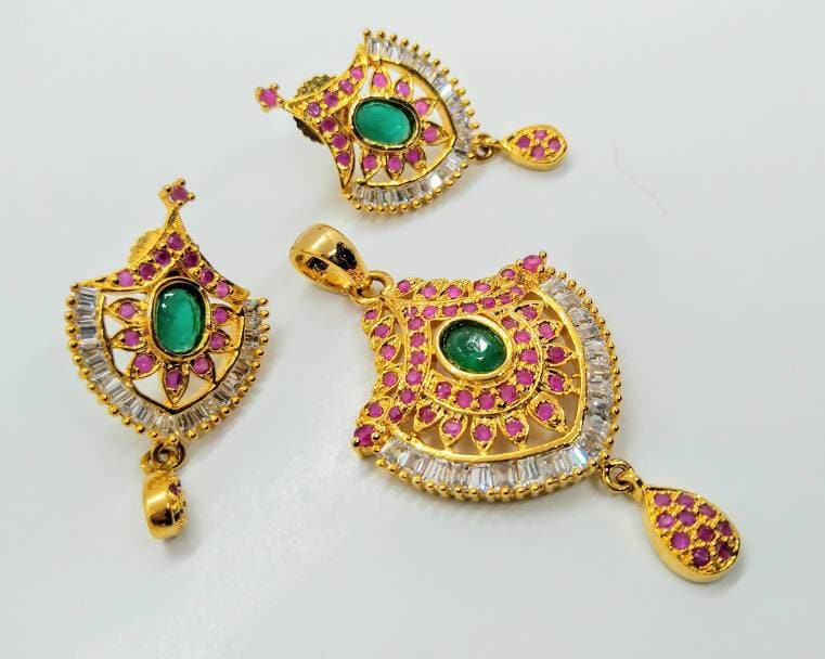 Multicolor AD Designer Small Pendant Set