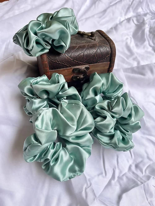 Diva Globe Mulberry Scrunchies - Distacart