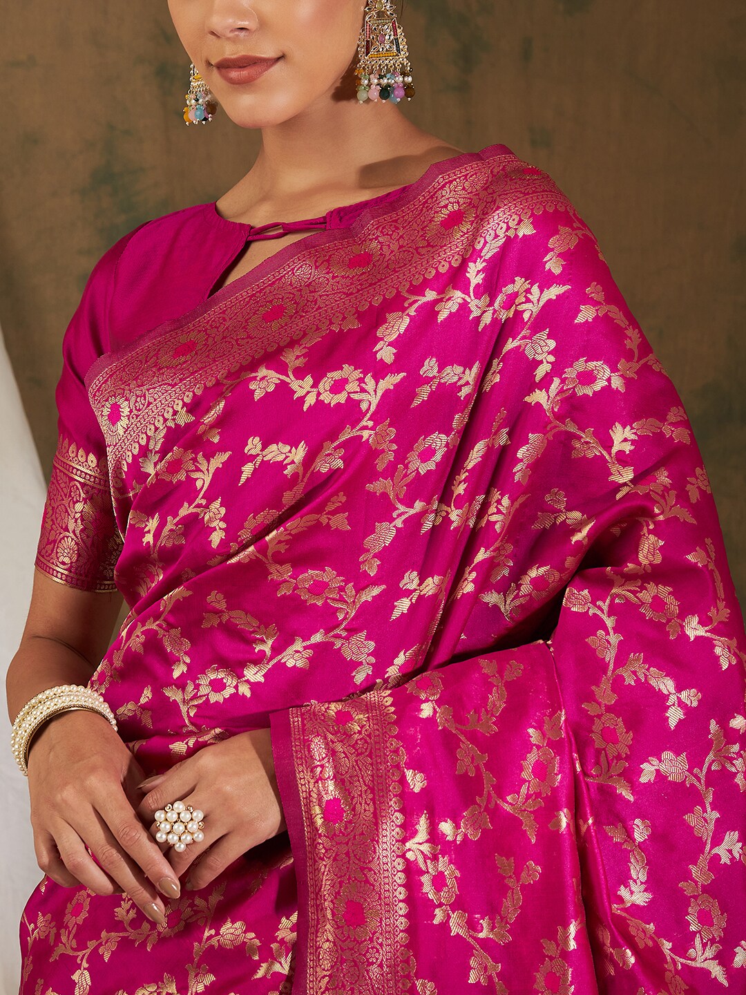 Sangria Pink & Gold-Toned Floral Woven Design Zari Banarasi Saree - Distacart