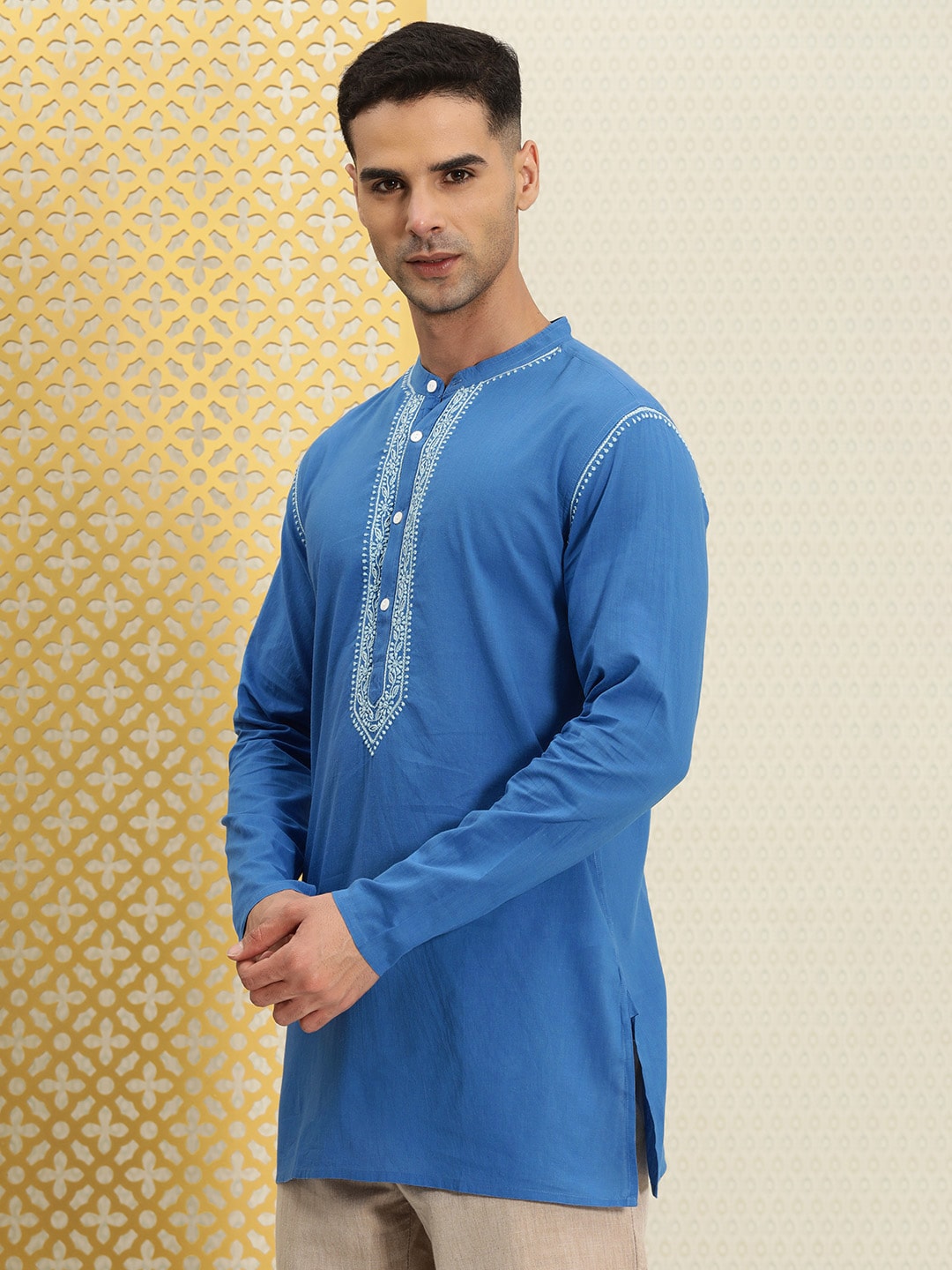 House of Pataudi Men Pure Cotton Solid Chikankari Jashn Short Kurta - Distacart