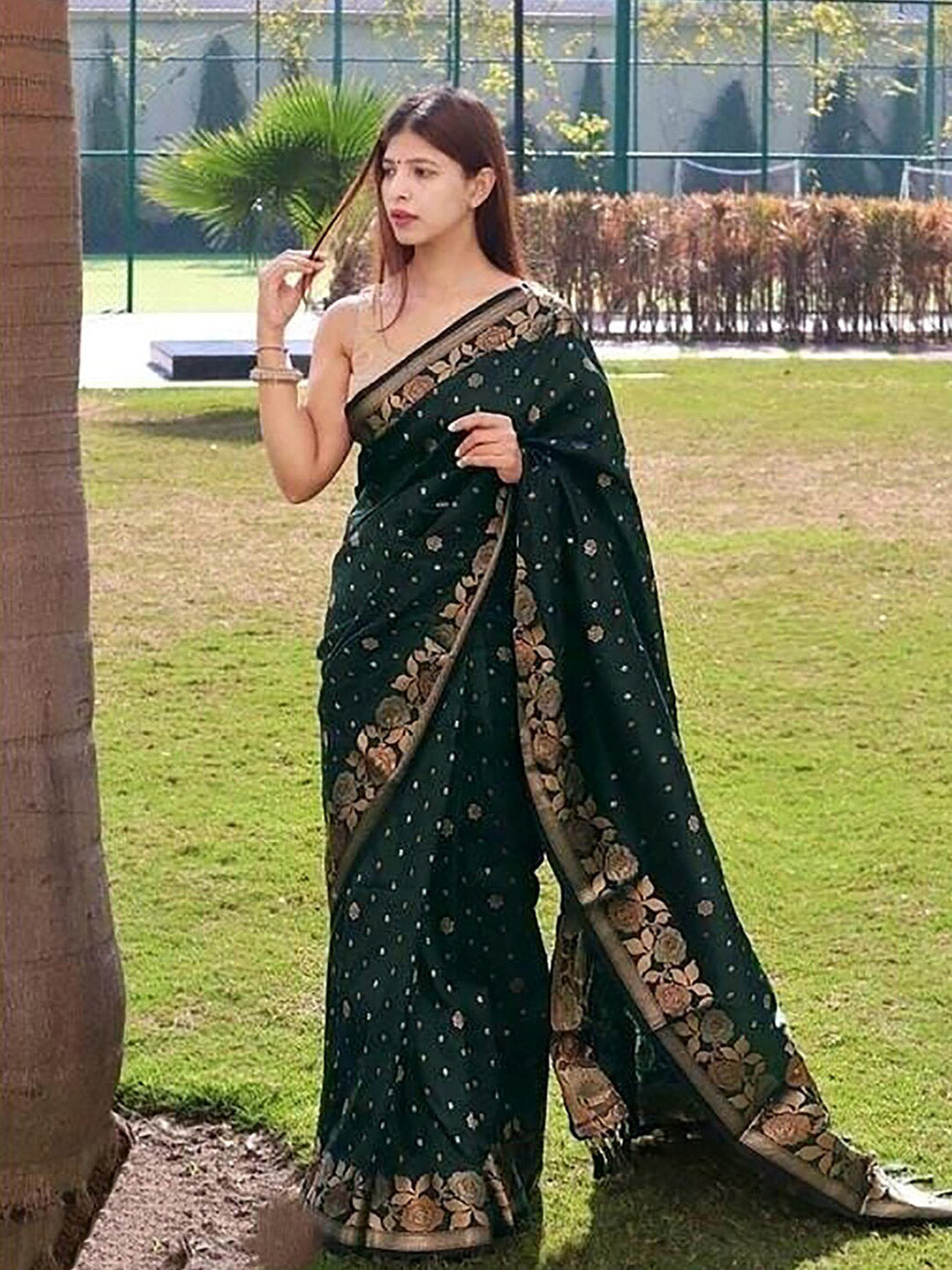 Kalini Floral Woven Design Zari Banarasi Saree - Distacart