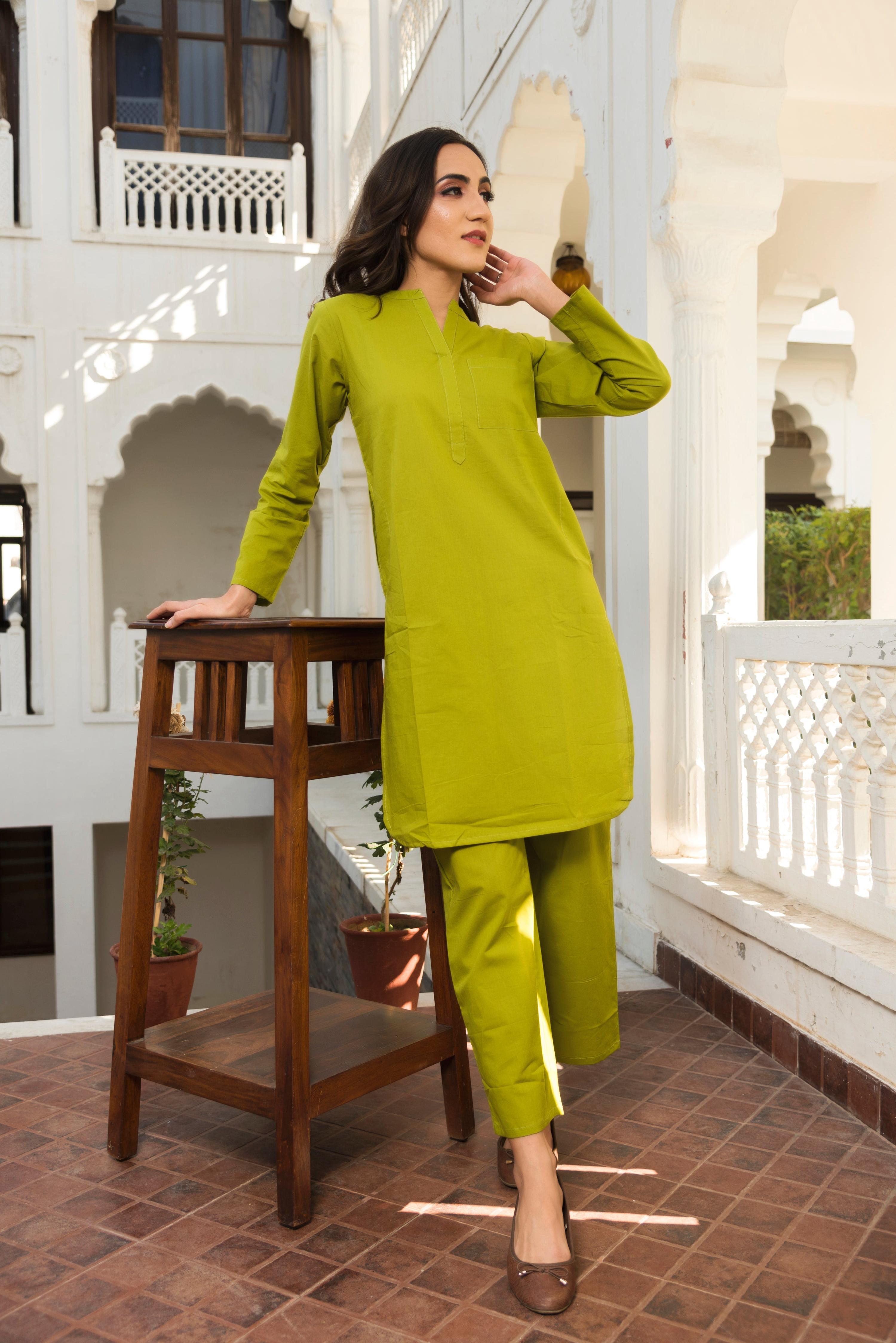 Pomcha Jaipur Tulip Green Kurta Pant Set - Distacart