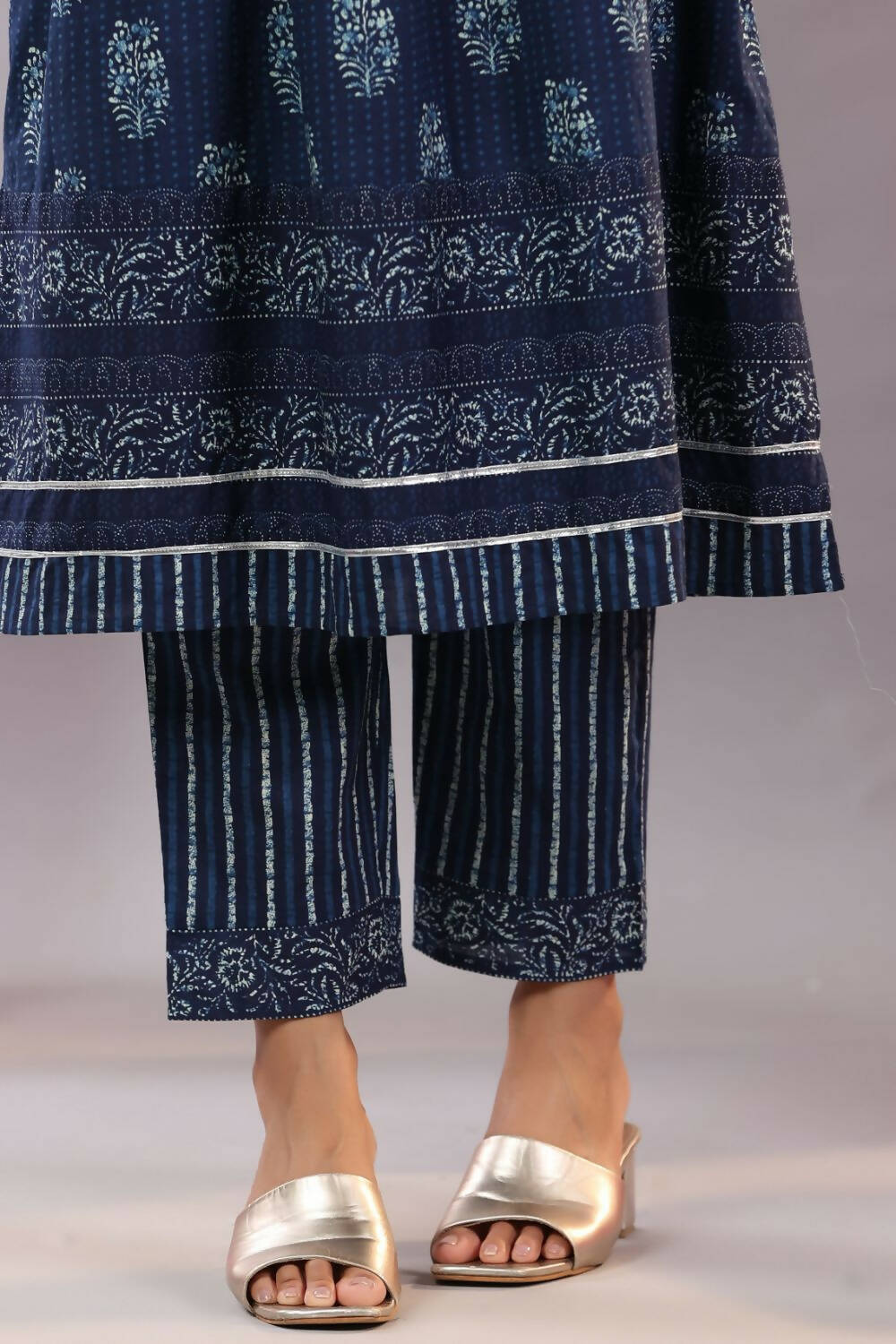 Juniper Women Indigo Cotton Cambric Batik texture Printed Kurta, Pants and Dupatta Set - Distacart
