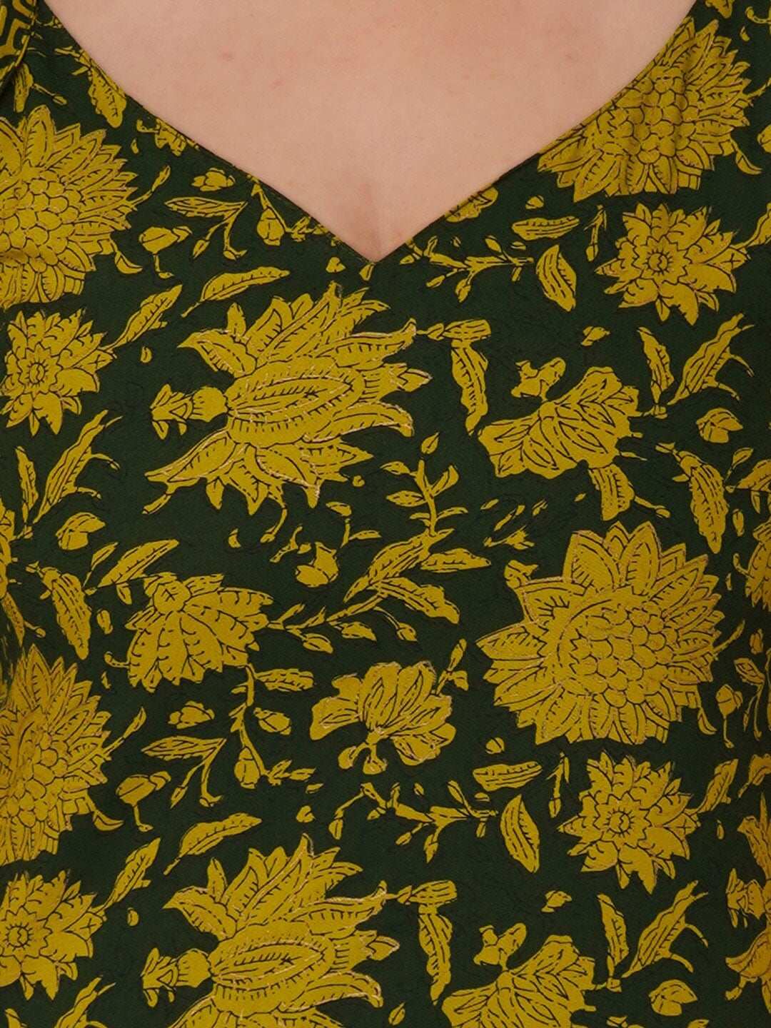 Kalini Women Green Floral Printed Gotta Patti Kurta with Sharara - Distacart