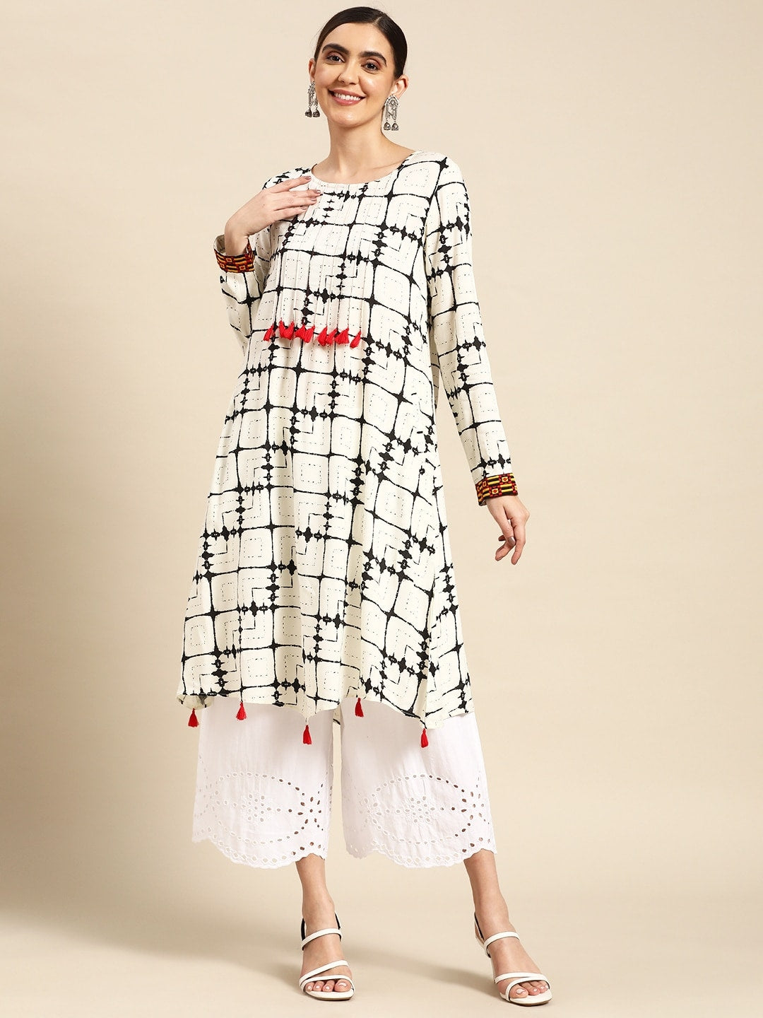 Sangria Women Checked Kurta with Tassel Detailing - Distacart