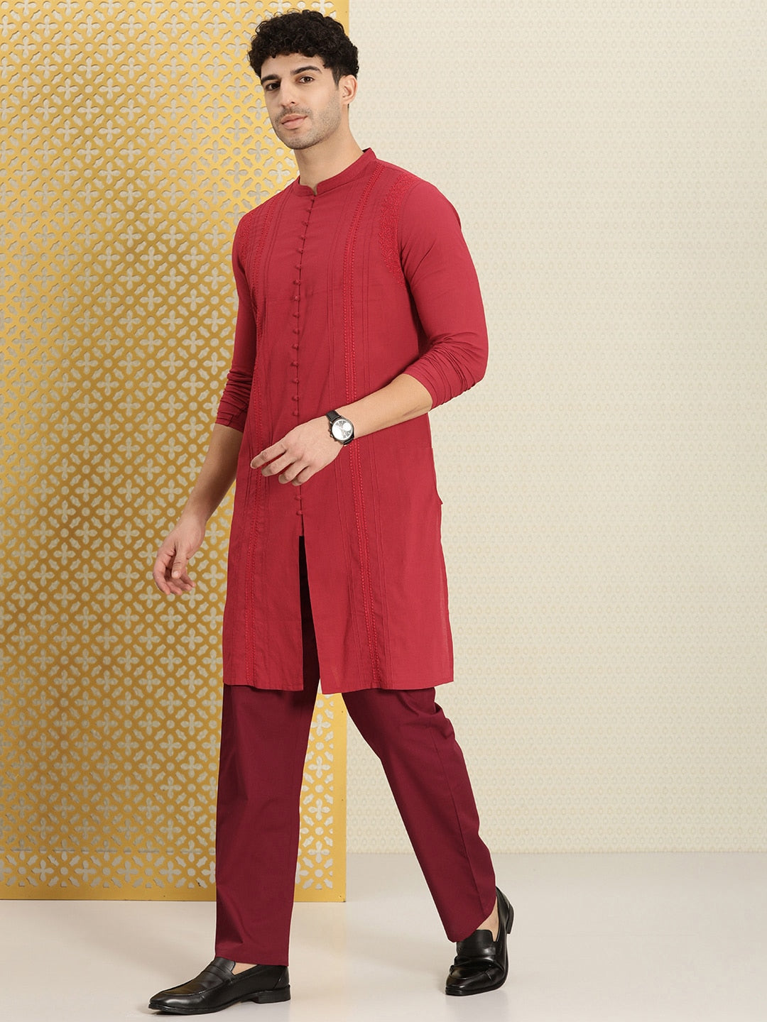 House of Pataudi Men Chikankari Embroidered Pure cotton Jashn Kurta with Pyjama - Distacart