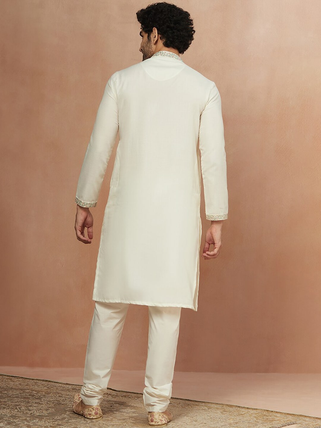 Manyavar Men Cream-Coloured Floral Embroidered Kurta with Pyjamas - Distacart