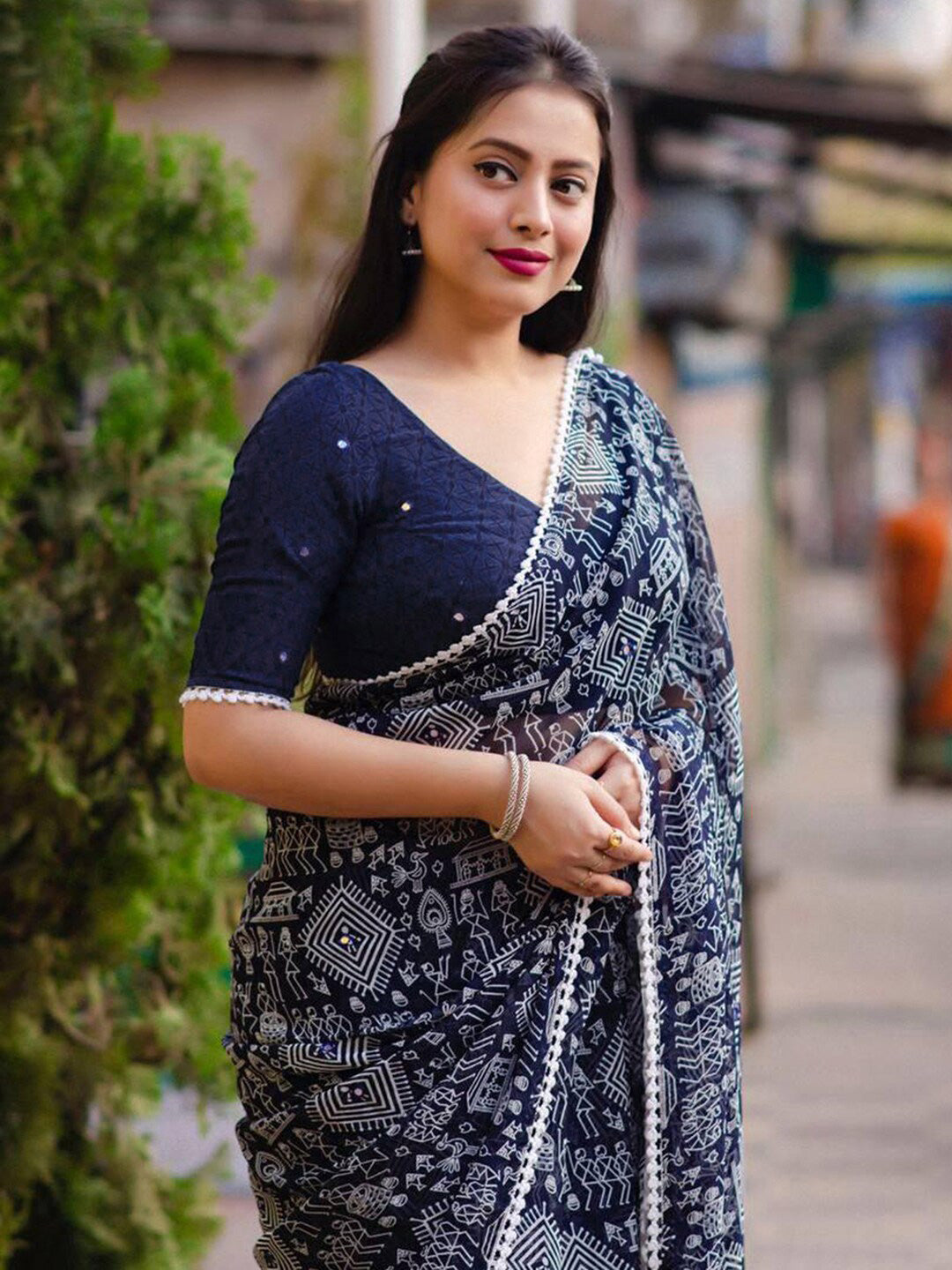 Mitera Navy Blue & White Warli Printed Mirror Work Saree - Distacart