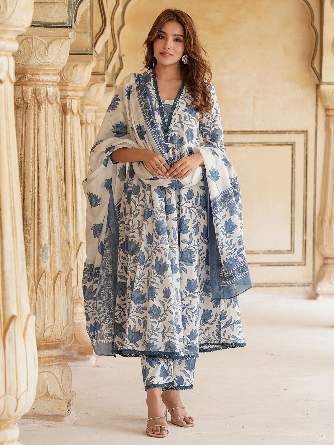 Kalini Floral Printed Regular Pure Cotton Kurta & Trousers With Dupatta - Distacart