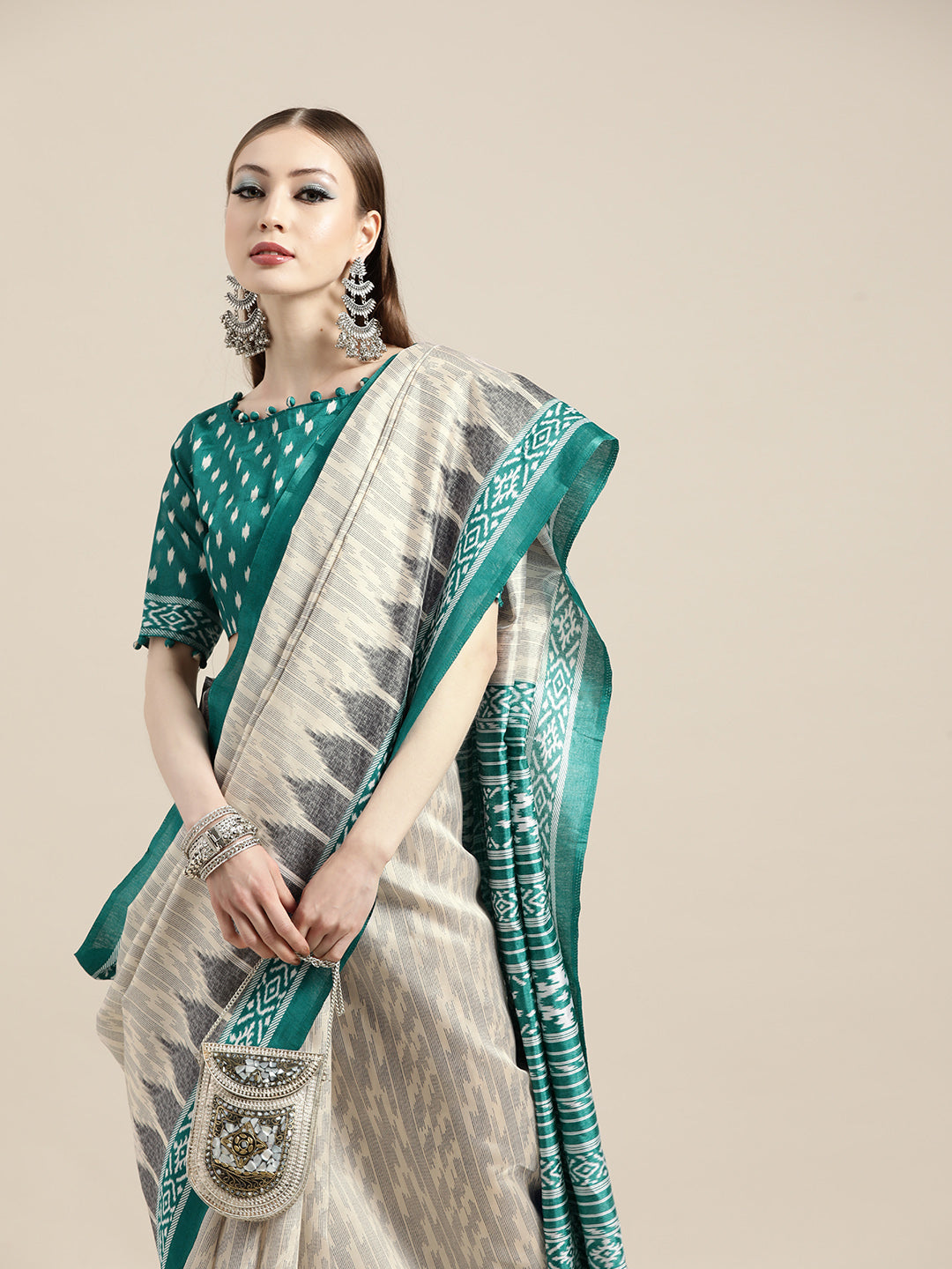 Saree Mall Geometric Silk Blend Saree with Printed border - Distacart
